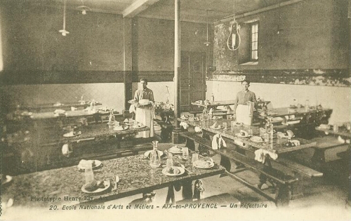 Ecole Nationale d'Arts et Métiers d'Aix-en-Provence réfectoire - 1920 Ecole Nationale d'Arts et Métiers d'Aix-en-Provence réfectoire - 1920