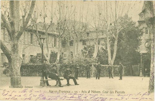Arts et Métiers Aix-en-Provence - Cour des Pierrots Arts et Métiers Aix-en-Provence - Cour des Pierrots