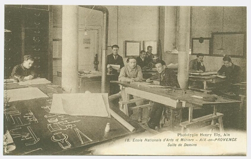 Ecole Nationale d'Arts et Métiers d'Aix-en-Provence Salle de dessins Ecole Nationale d'Arts et Métiers d'Aix-en-Provence Salle de dessins