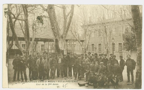 Ecole Nationale d'Arts et Métiers d'Aix-en-Provence. Cours de la 3eme année