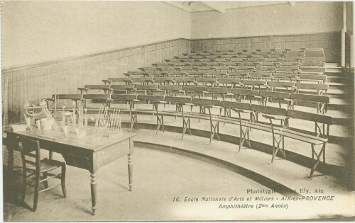 Ecole Nationale d'Arts et Métiers d'Aix-en-Provence Amphithéâtre 2eme année Ecole Nationale d'Arts et Métiers d'Aix-en-Provence Amphithéâtre 2eme année