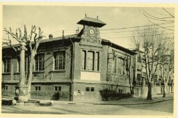 Ecole Nationale d'Arts et Métiers d'Aix-en-Provence Angle des façades bd Carnot et Cours des Arts et Métiers